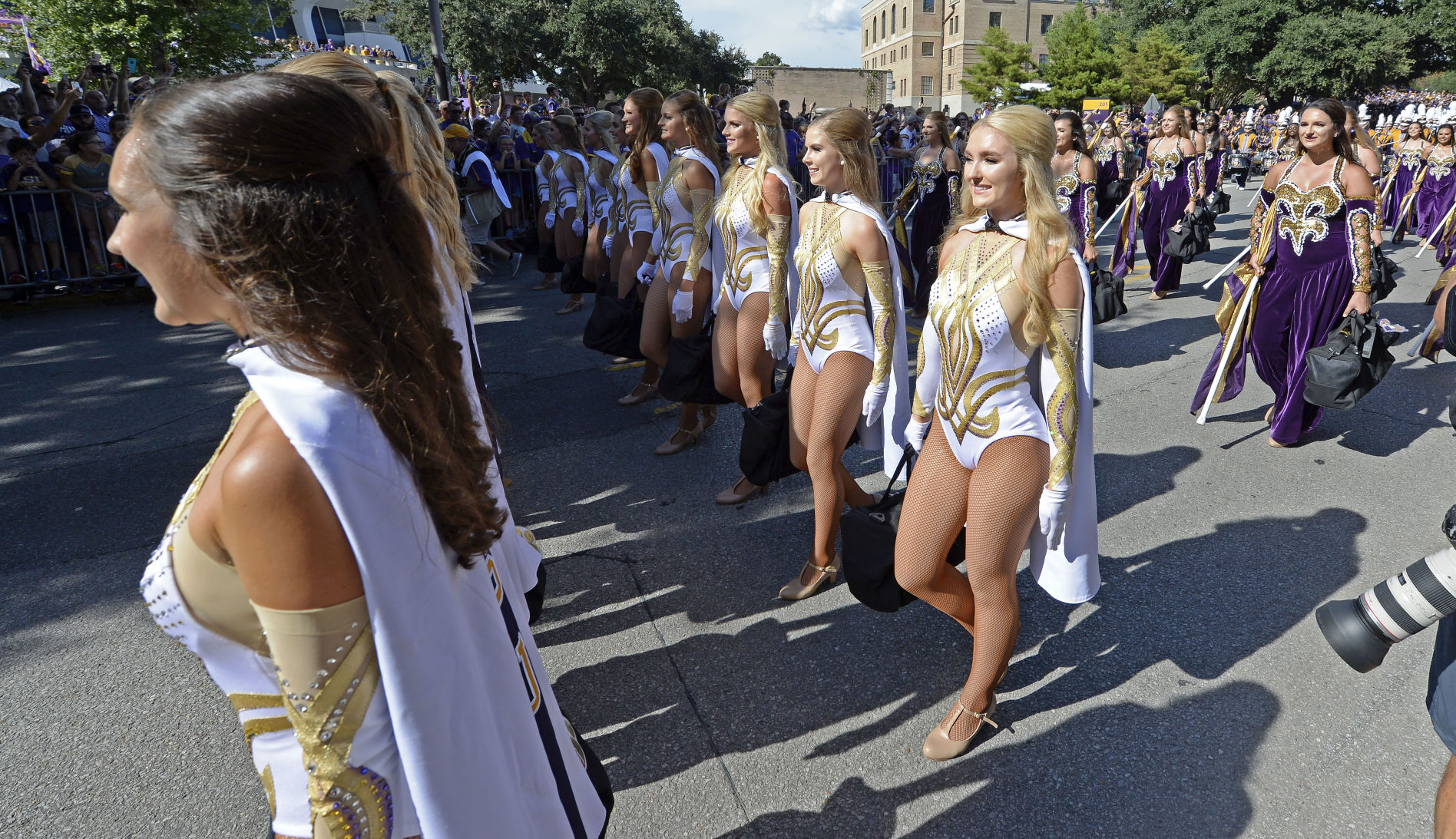 lsuslufootball0160.090918 bf